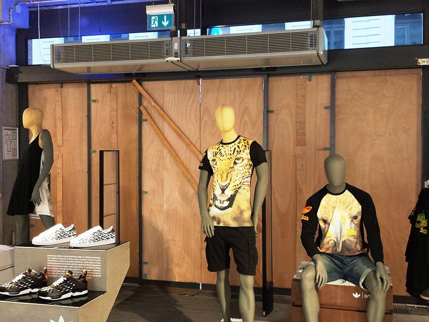 Schaufenster vom Adidas Store