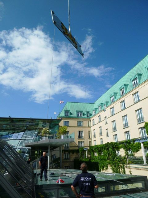 Akademie der Künstermit Kran